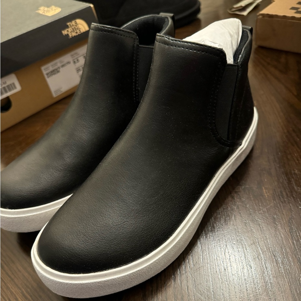Dr. Scholls Madison sneaker boot